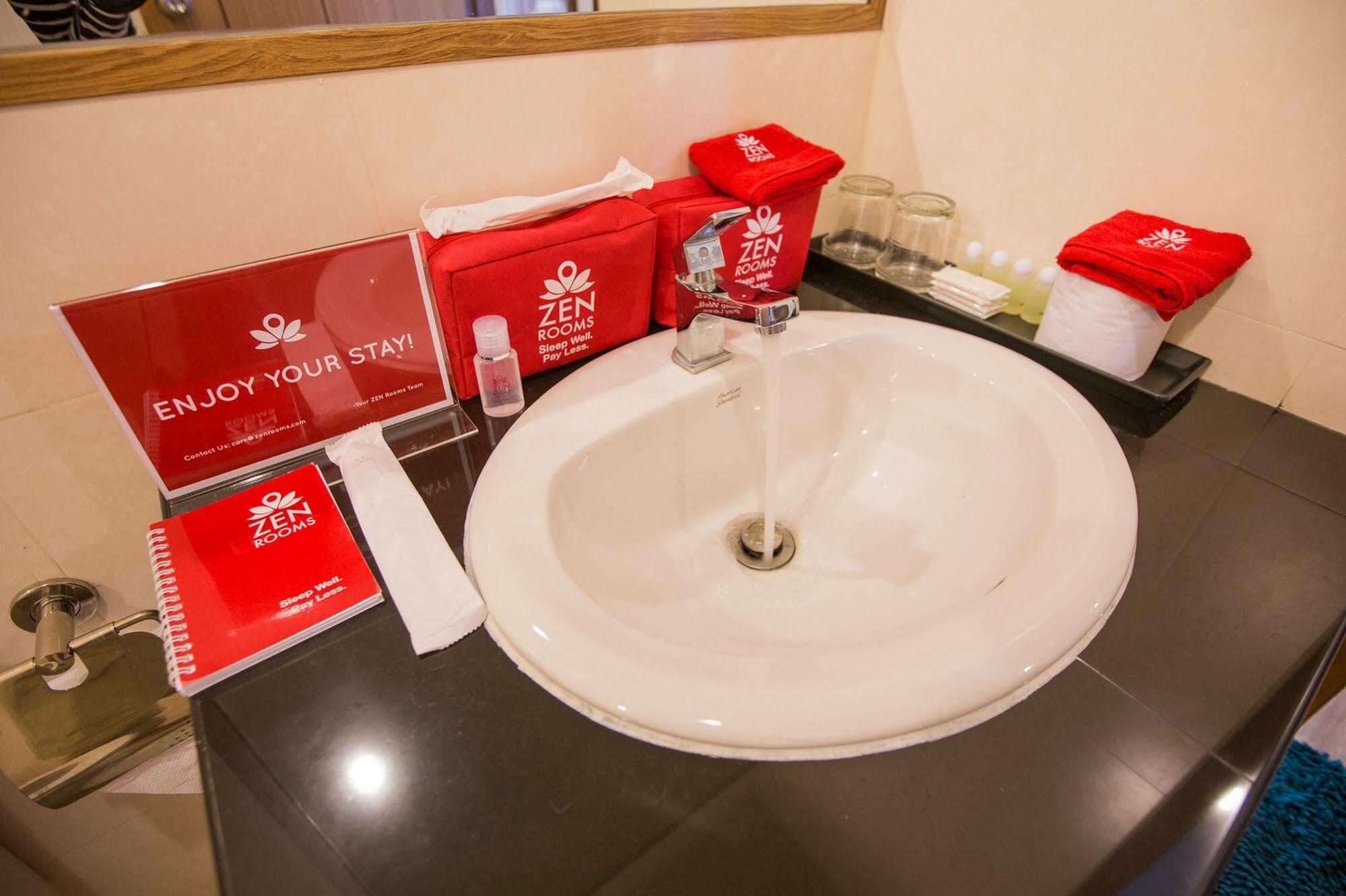 Zen Rooms Don Chan Чиангмай Екстериор снимка